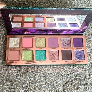 What's Up Beauty "Dragon Eye" eyeshadow palette